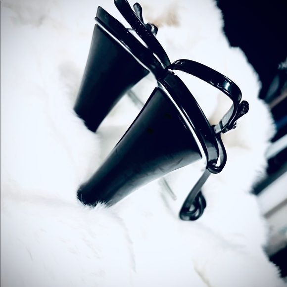 Dolce & Gabbana Sexy Classic Sling Back Heel - Picture 6 of 8